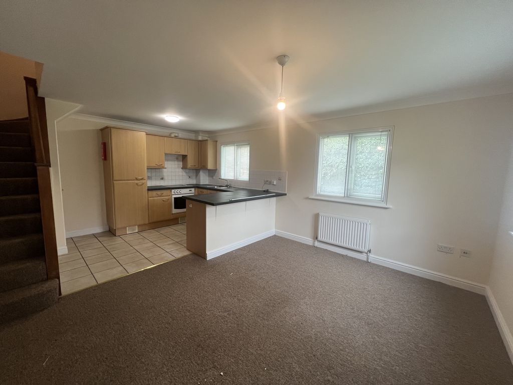 Property photo 3 of 8 Img_2547