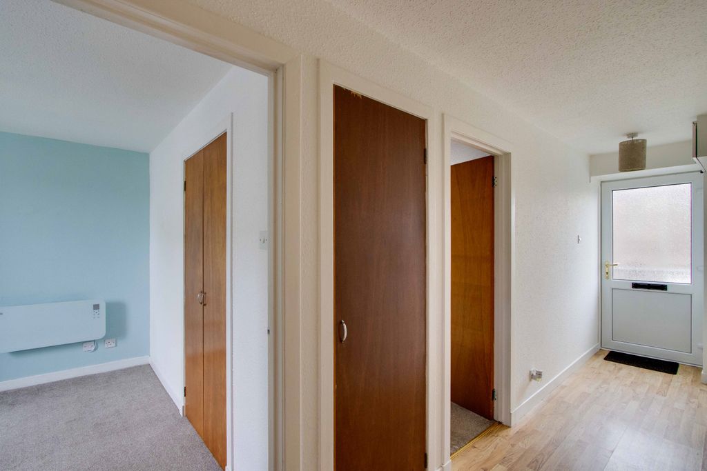 Property photo 2 of 23