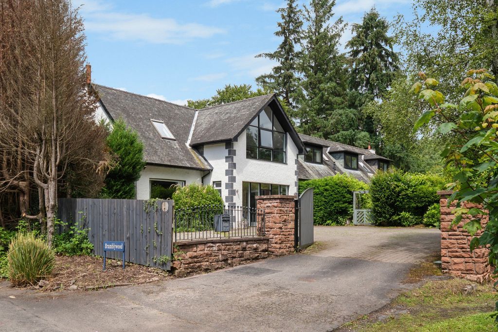 Property photo 1 of 42