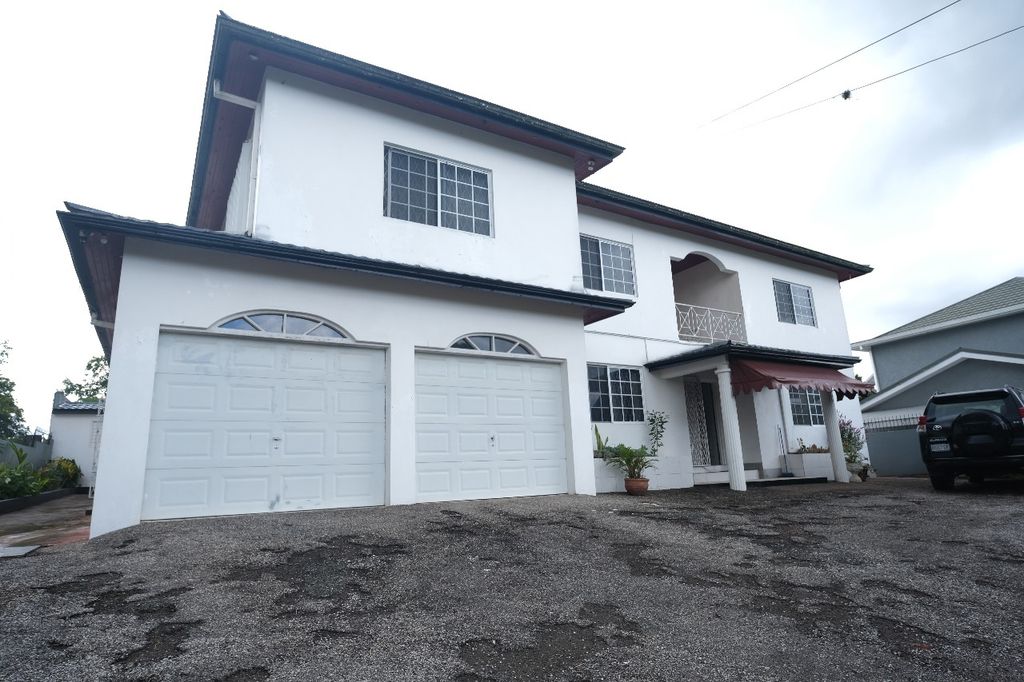 Property photo 1 of 30