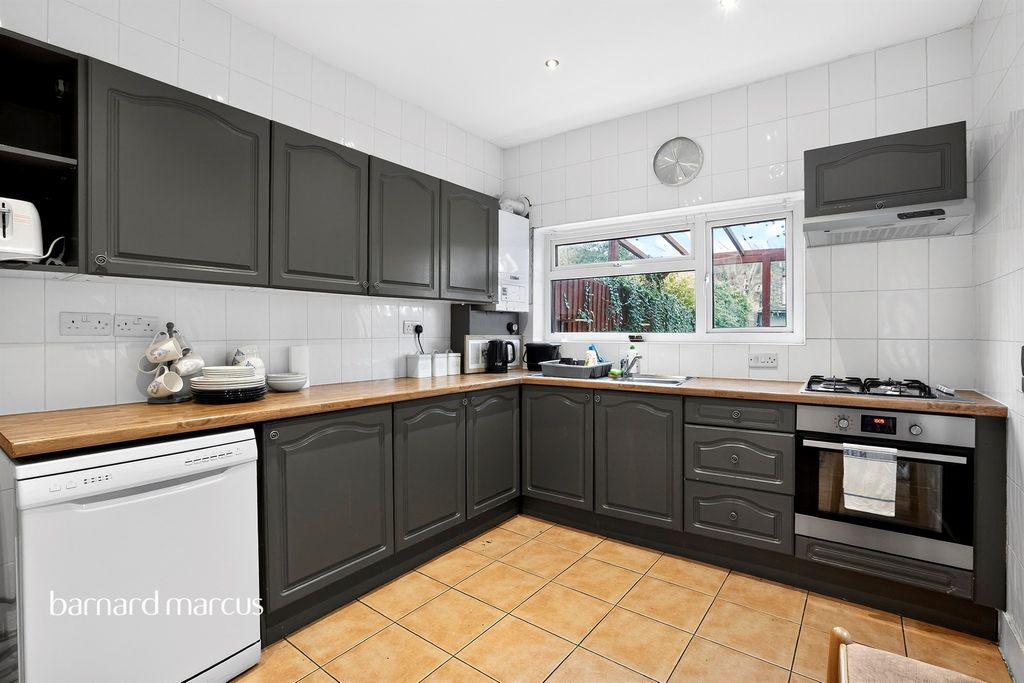 Property photo 2 of 14