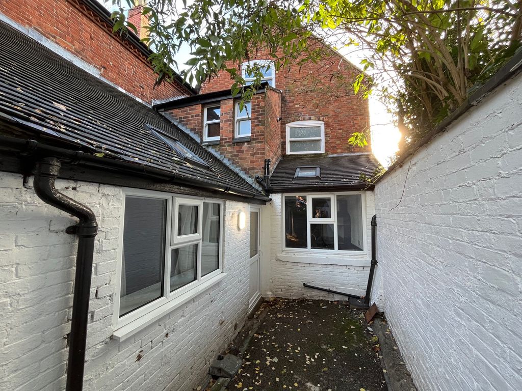 Property photo 2 of 17 Image