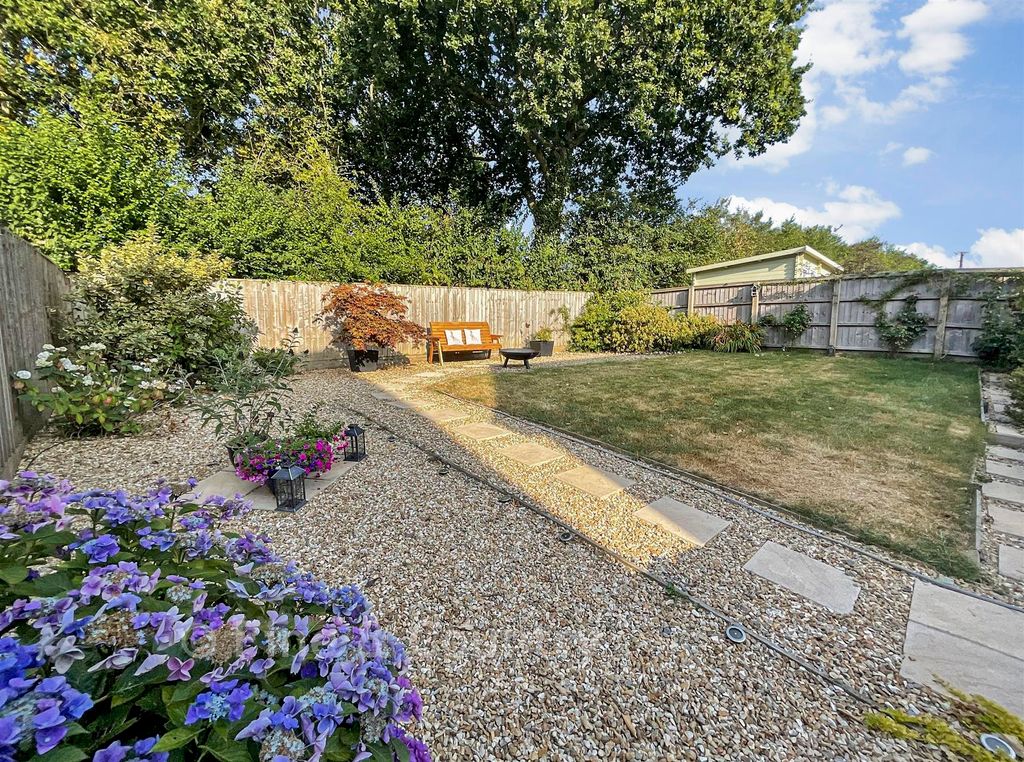 Property photo 1 of 14 Garden*