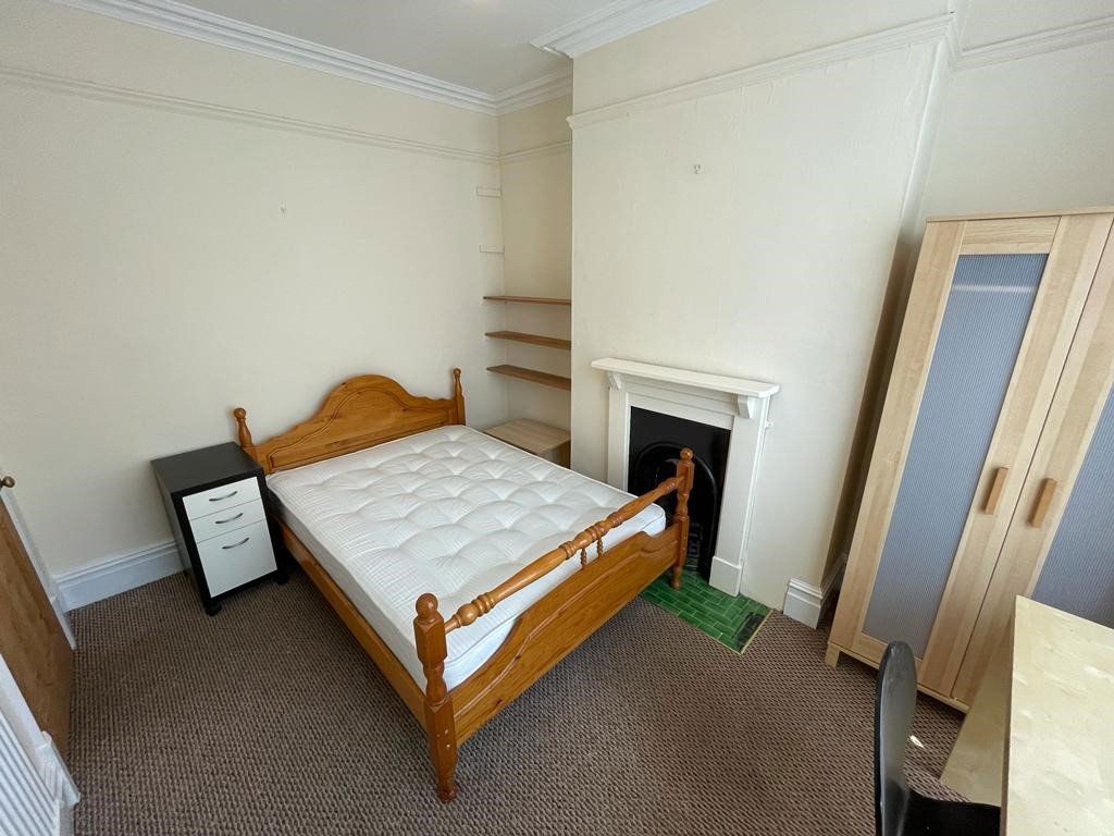 Property photo 2 of 6