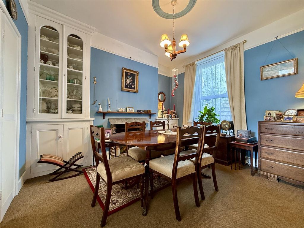 Property photo 3 of 18 Dining.Jpg