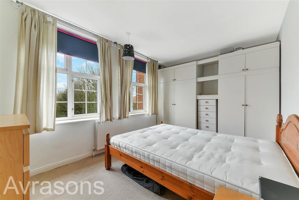 Property photo 1 of 10 Bedroom