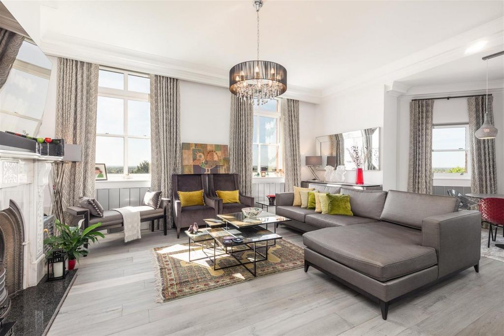 Property photo 1 of 9 Image