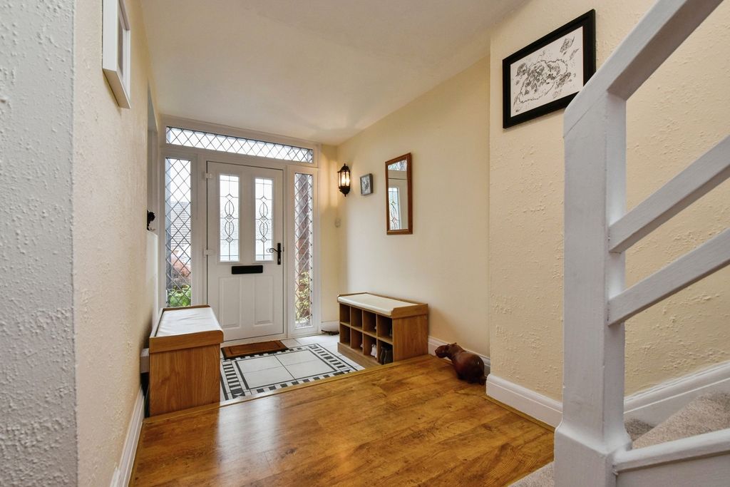 Property photo 2 of 25 Pbox-Img.Jpg