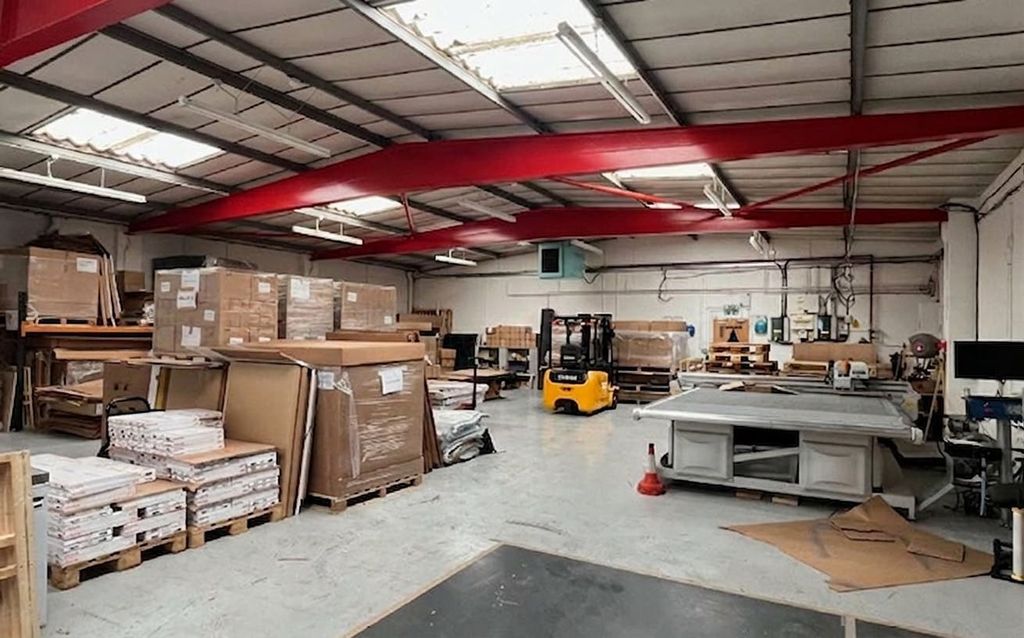 Property photo 2 of 6 Warehouse.Jpg