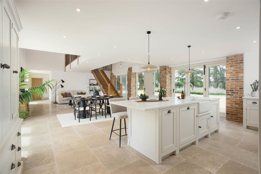 Property photo 2 of 19 00004.Jpg