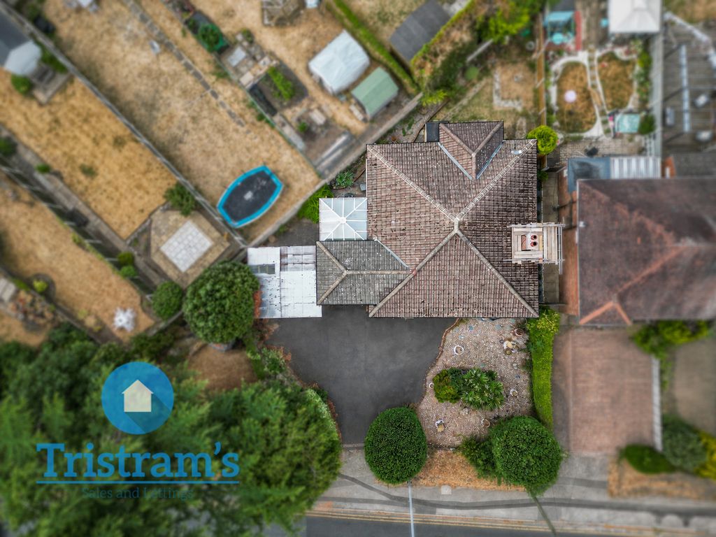 Property photo 2 of 30