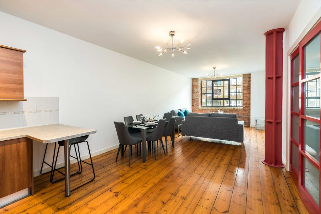 Property photo 2 of 12