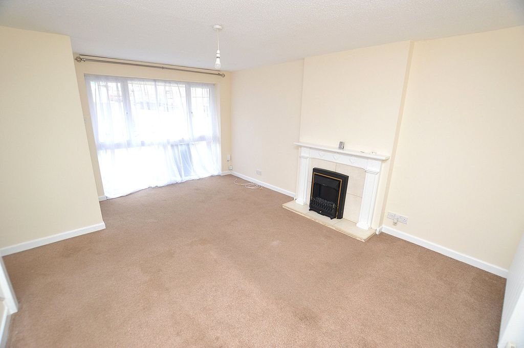 Property photo 3 of 10 Lounge