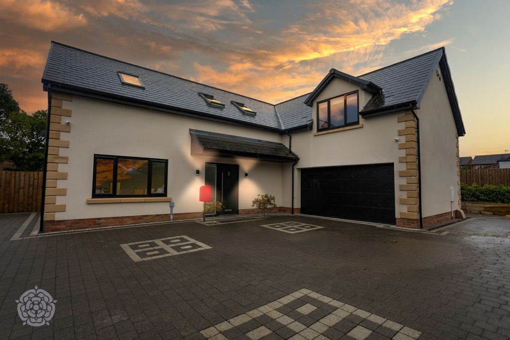 Property photo 1 of 48 Picture No. 51