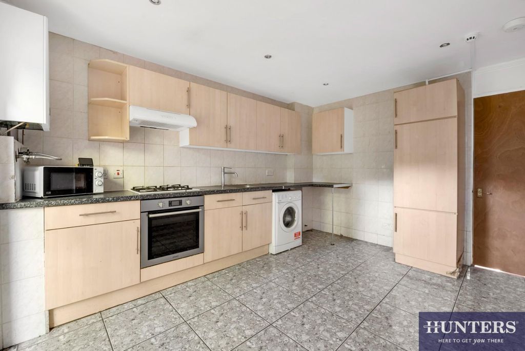 Property photo 3 of 13 Kitchen Reverse