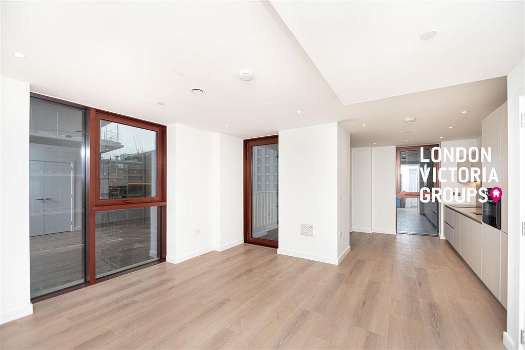 Property photo 3 of 12 1-16249.Jpg