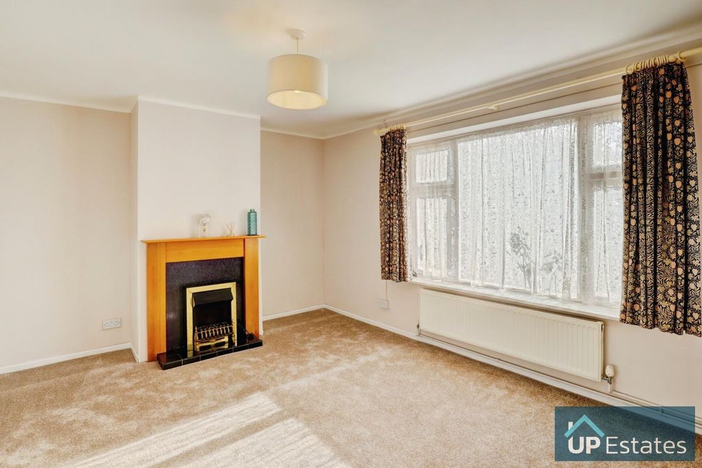 Property photo 3 of 14 Living Room