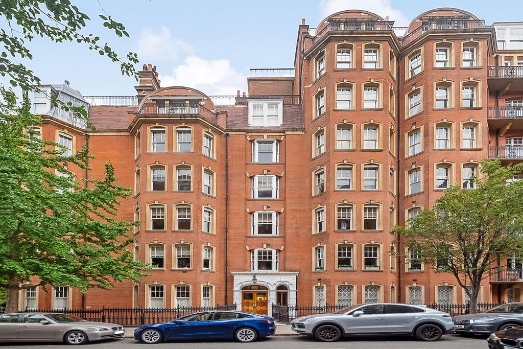 Property photo 1 of 17 Image