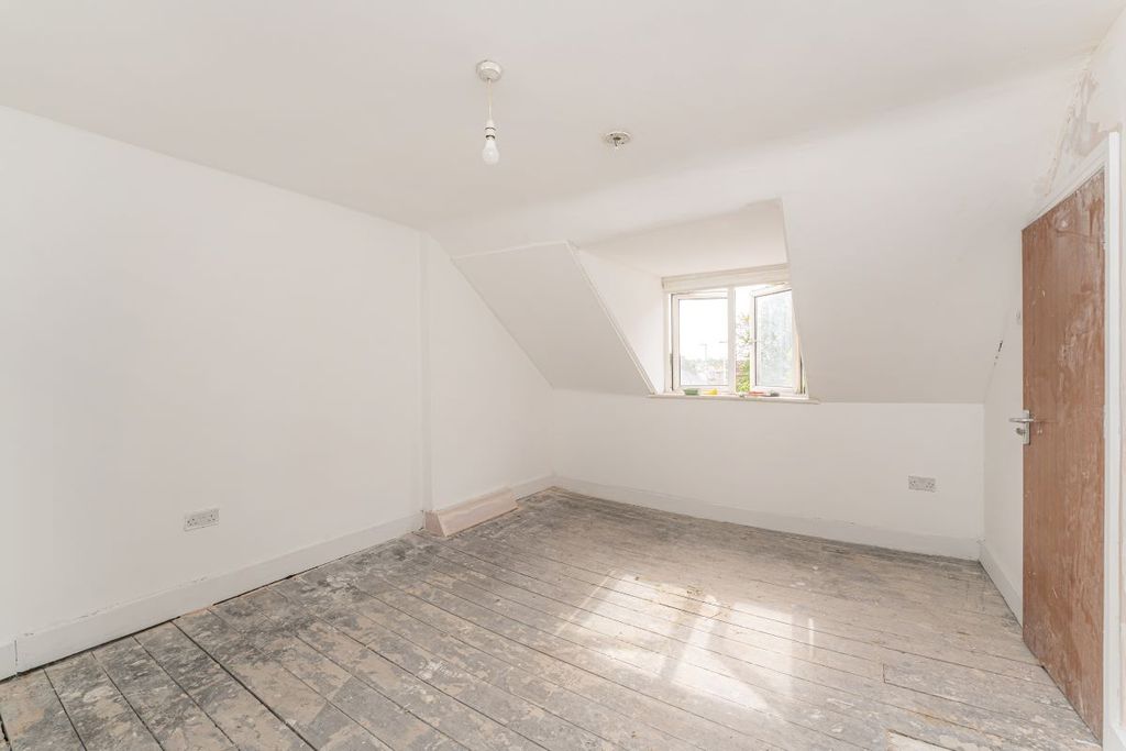 Property photo 3 of 29