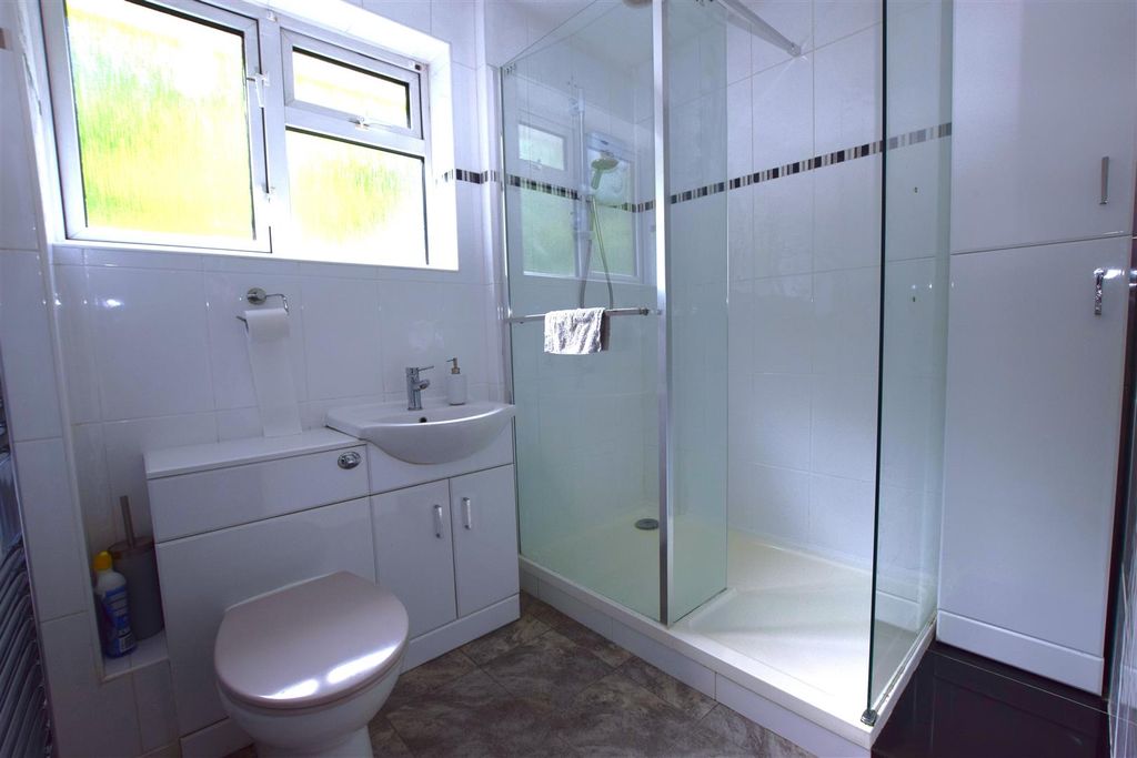 Property photo 3 of 7 Bathroom (Library)