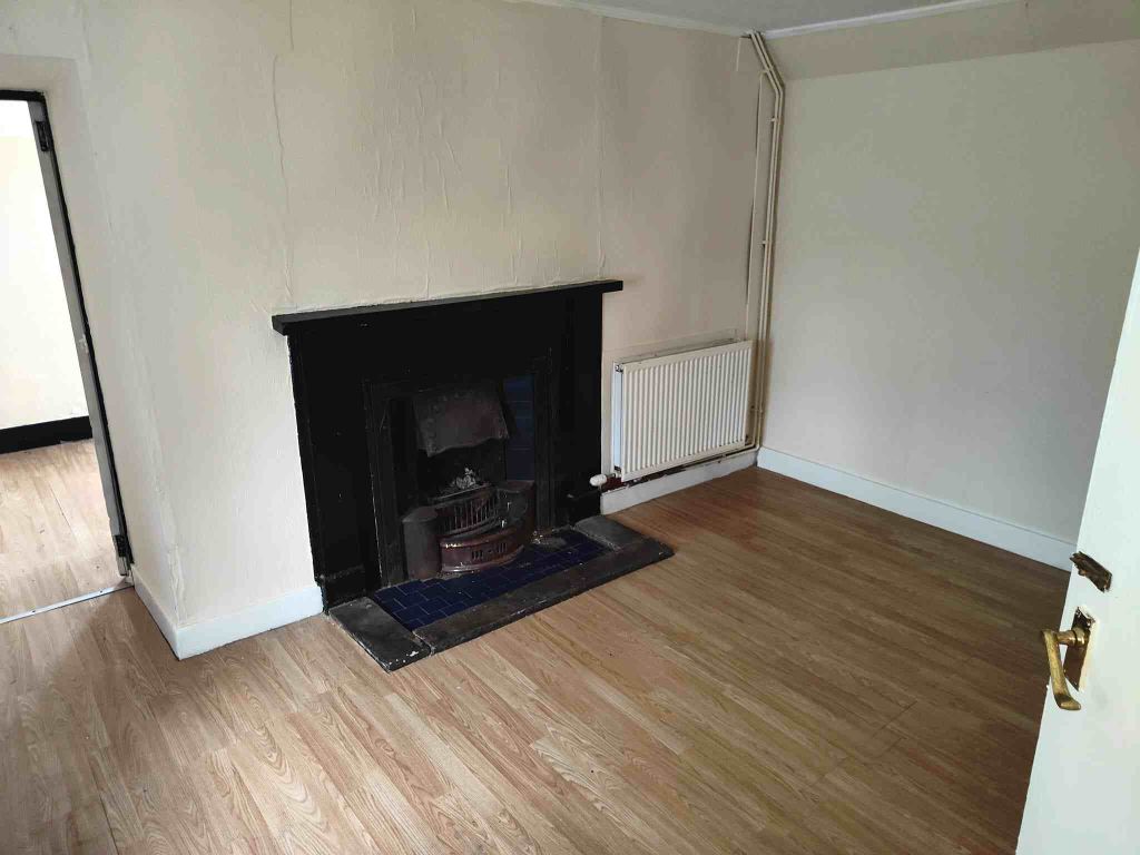 Property photo 3 of 6