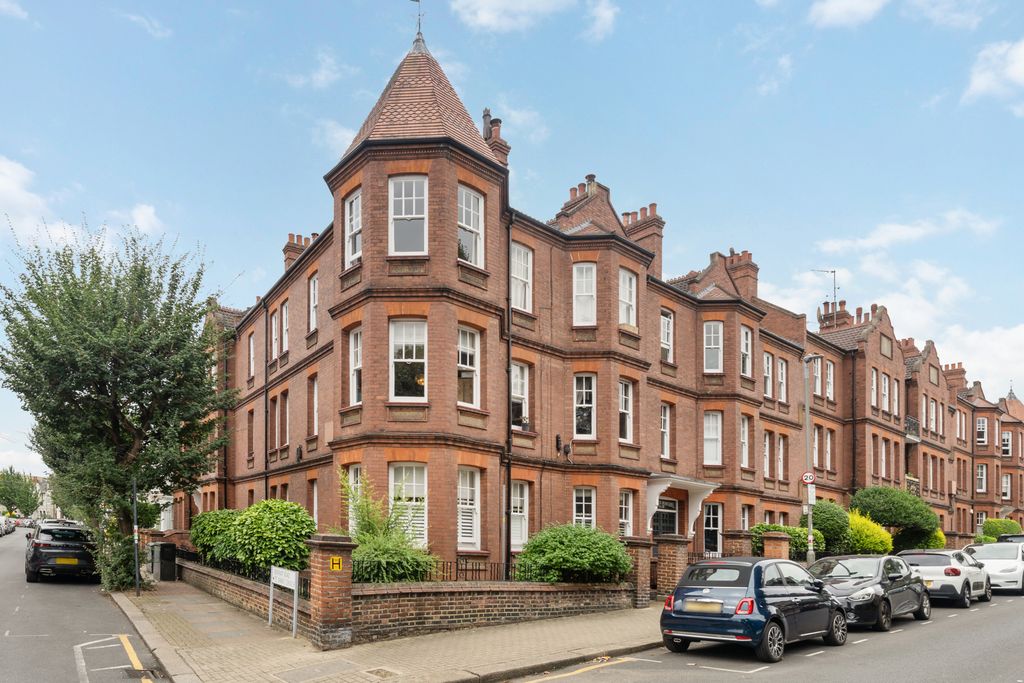 Property photo 1 of 12