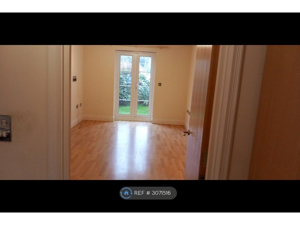 Property photo 3 of 32
