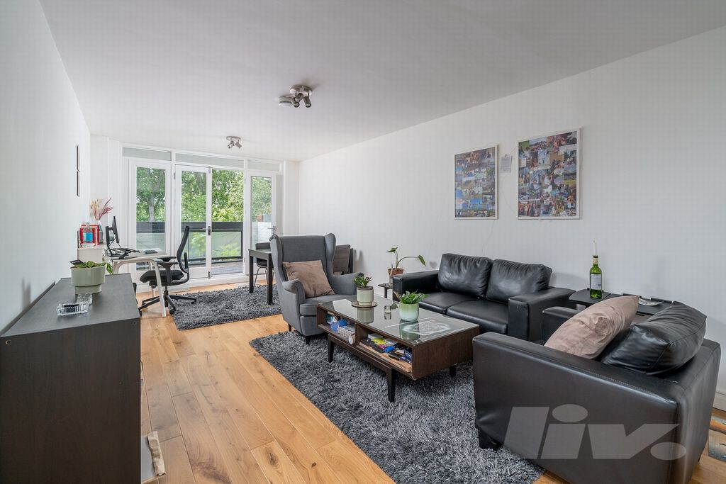Property photo 1 of 16 Photo 10