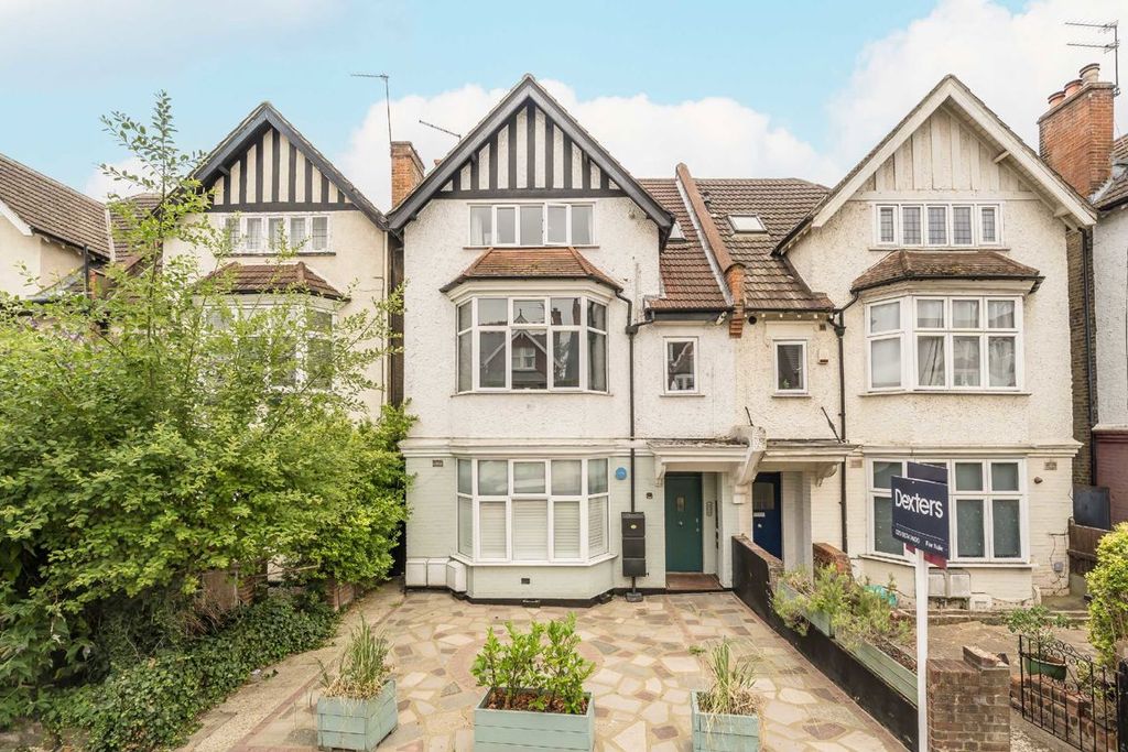 Property photo 1 of 6