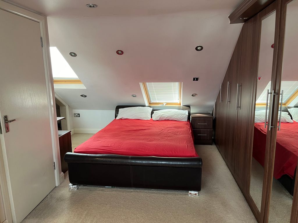 Property photo 2 of 8 45 Bas-8