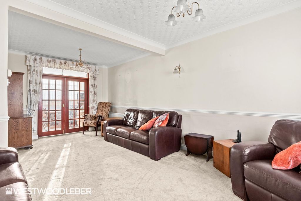 Property photo 2 of 19 Northfieldroad_1.Jpg