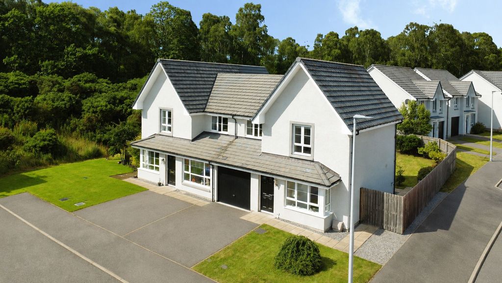 Property photo 1 of 34