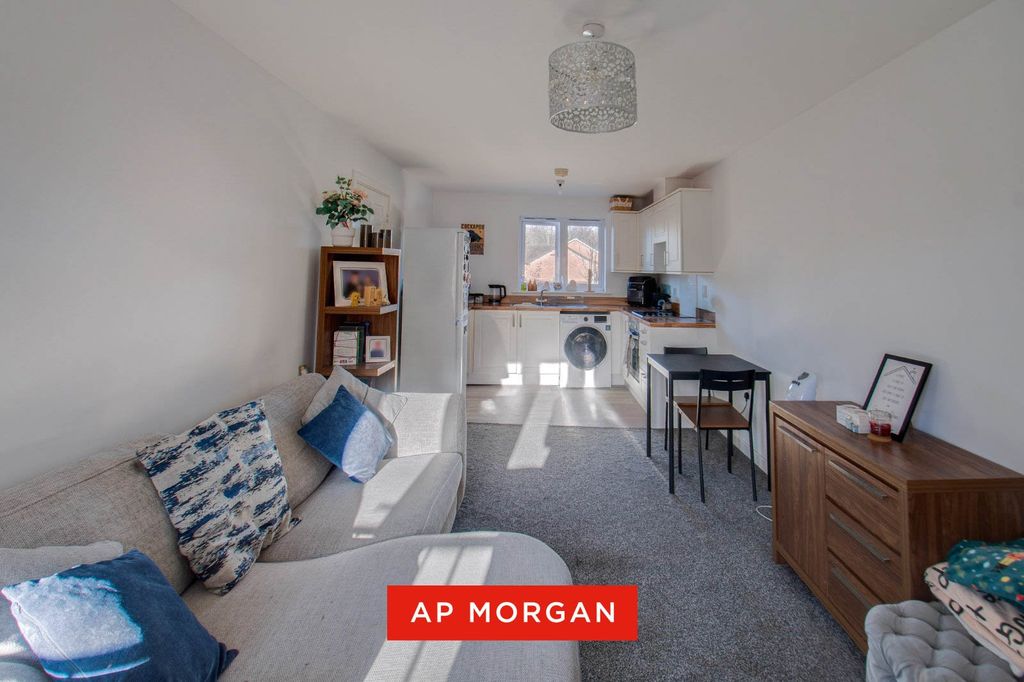 Property photo 2 of 13 Picture No. 31