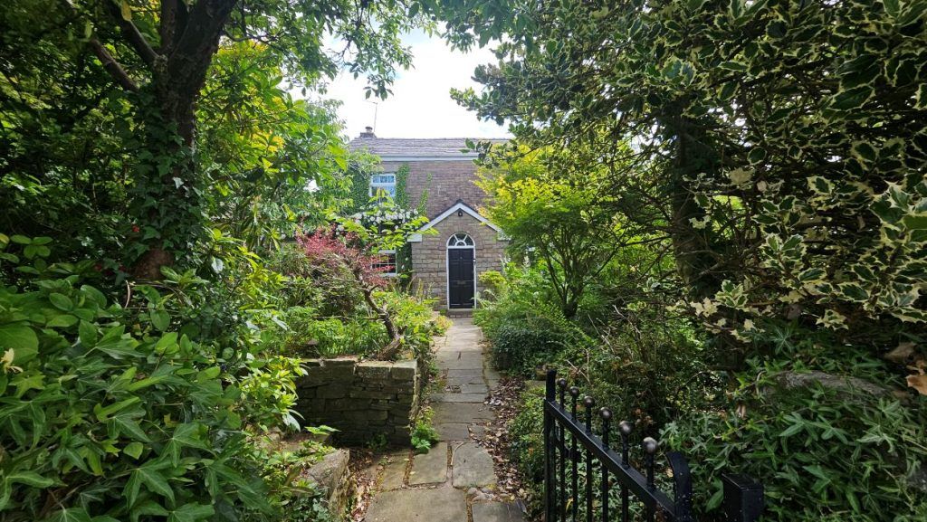 Property photo 2 of 38 1A