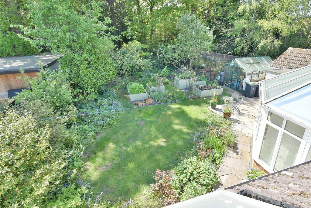 Property photo 3 of 25