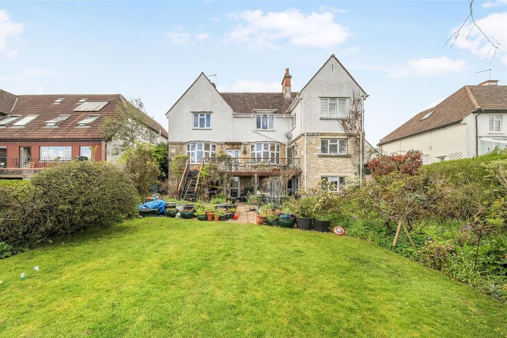 Property photo 3 of 26 Garden.Jpg