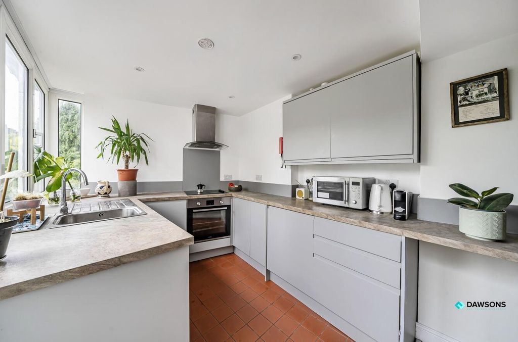 Property photo 3 of 26 70F17314-74cc-4c94-9F26-B950d0F3A31B.Jpg