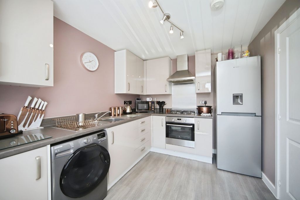 Property photo 2 of 17 Pbox-Img.Jpg