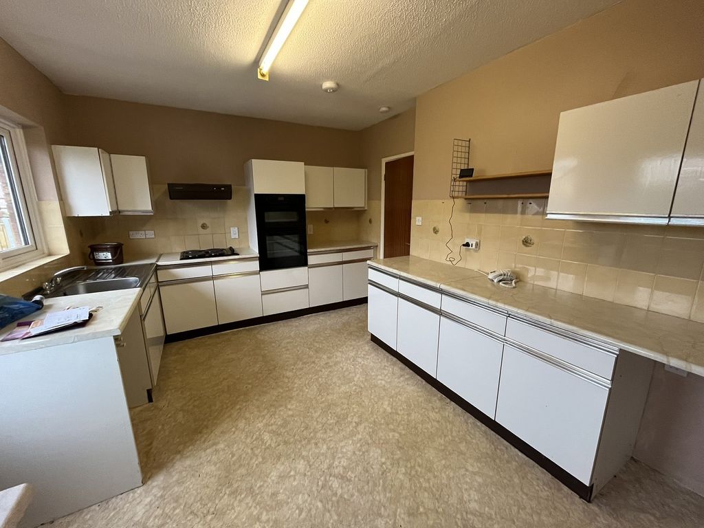 Property photo 3 of 14 Not Specified