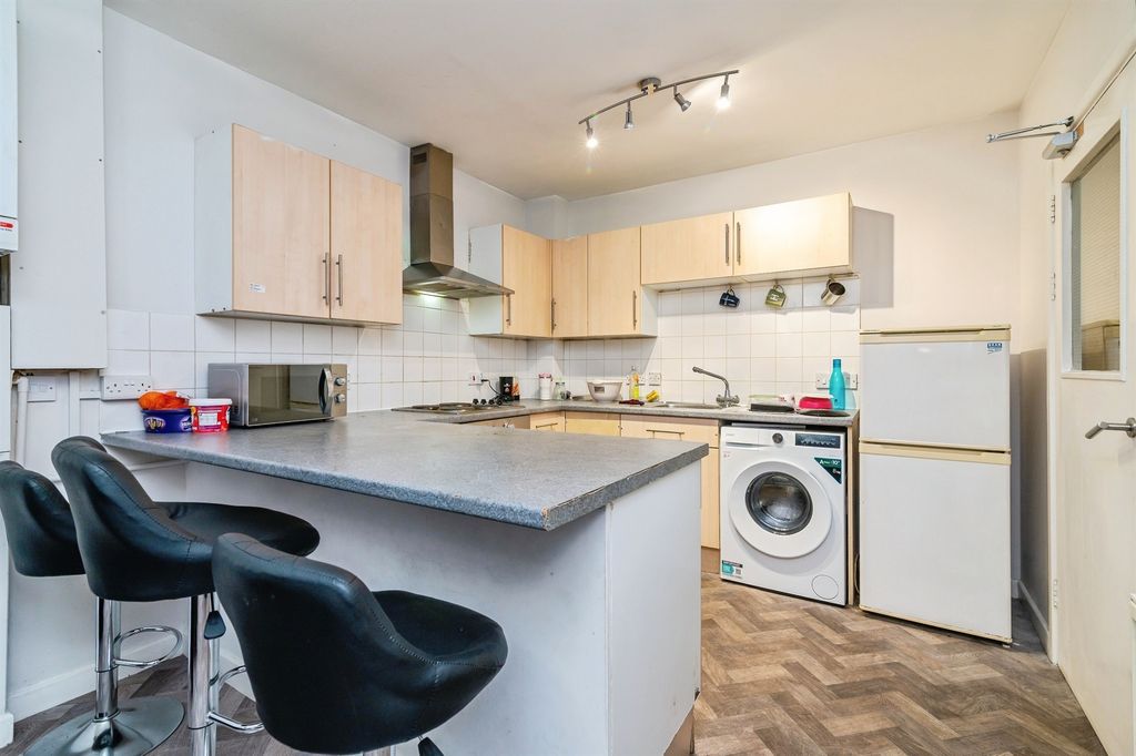 Property photo 3 of 15