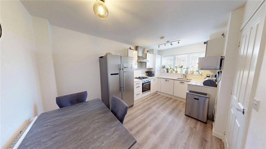 Property photo 3 of 23 Picture No. 01