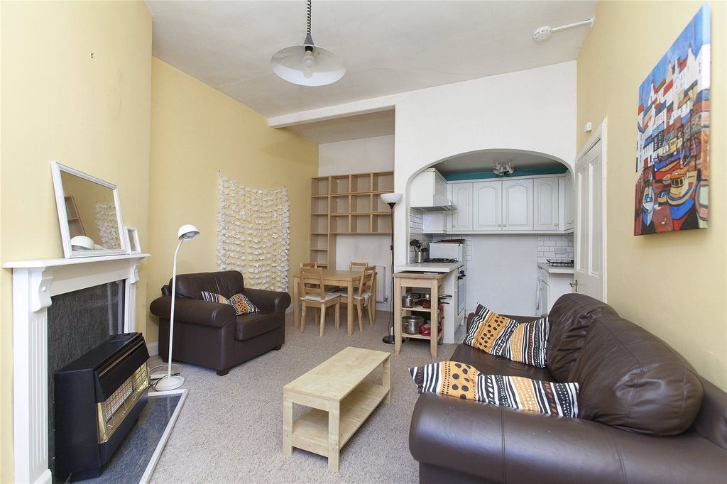 Property photo 3 of 11 Photo 3