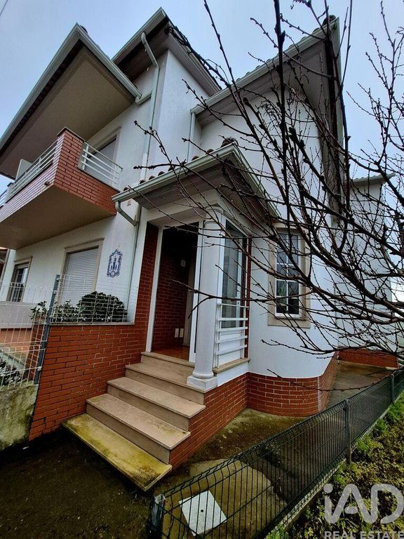 Property photo 1 of 33