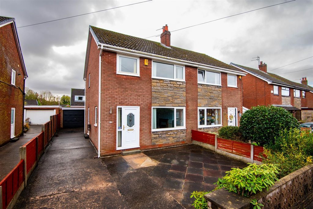 Property photo 1 of 13 Front External