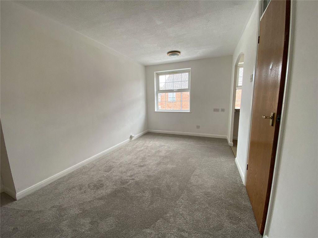 Property photo 3 of 6 Picture No. 24