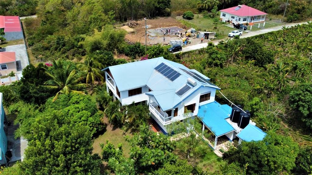 Property photo 2 of 17