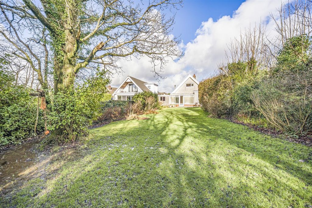 Property photo 2 of 30 Rear