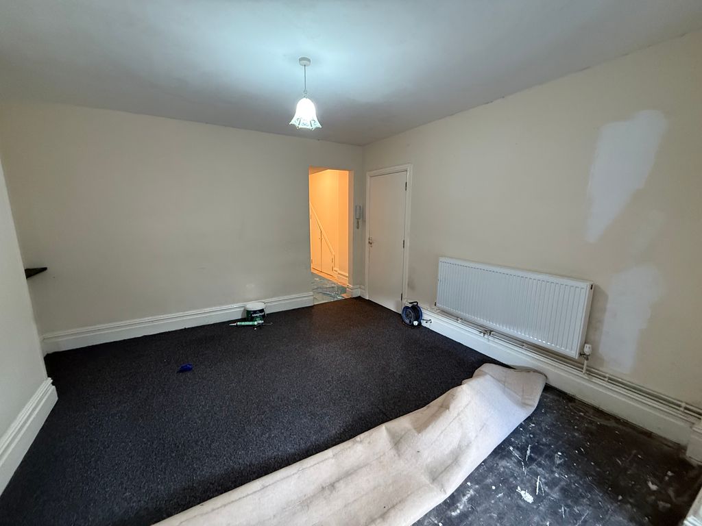 Property photo 3 of 10 Image