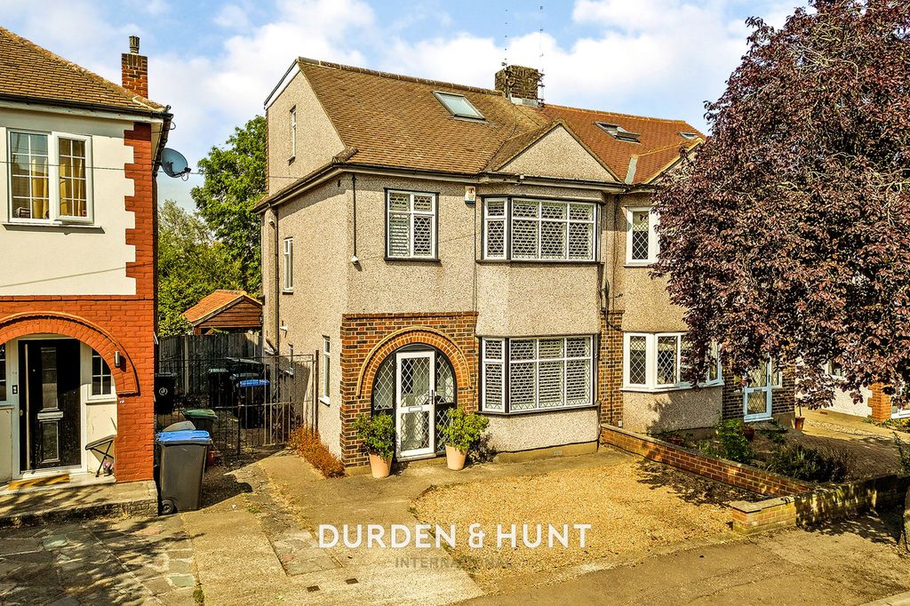 Property photo 1 of 35