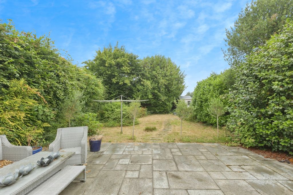 Property photo 3 of 17 Photo